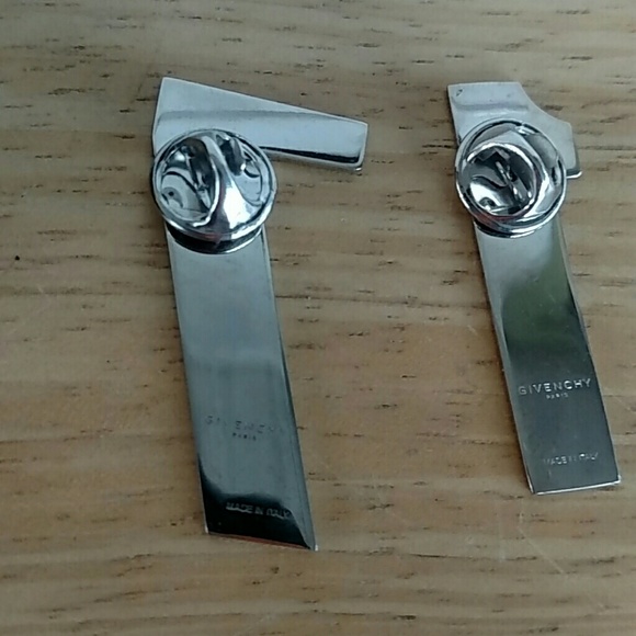 Givenchy 17 Pin Set Ricardo Tisci - Picture 5 of 7